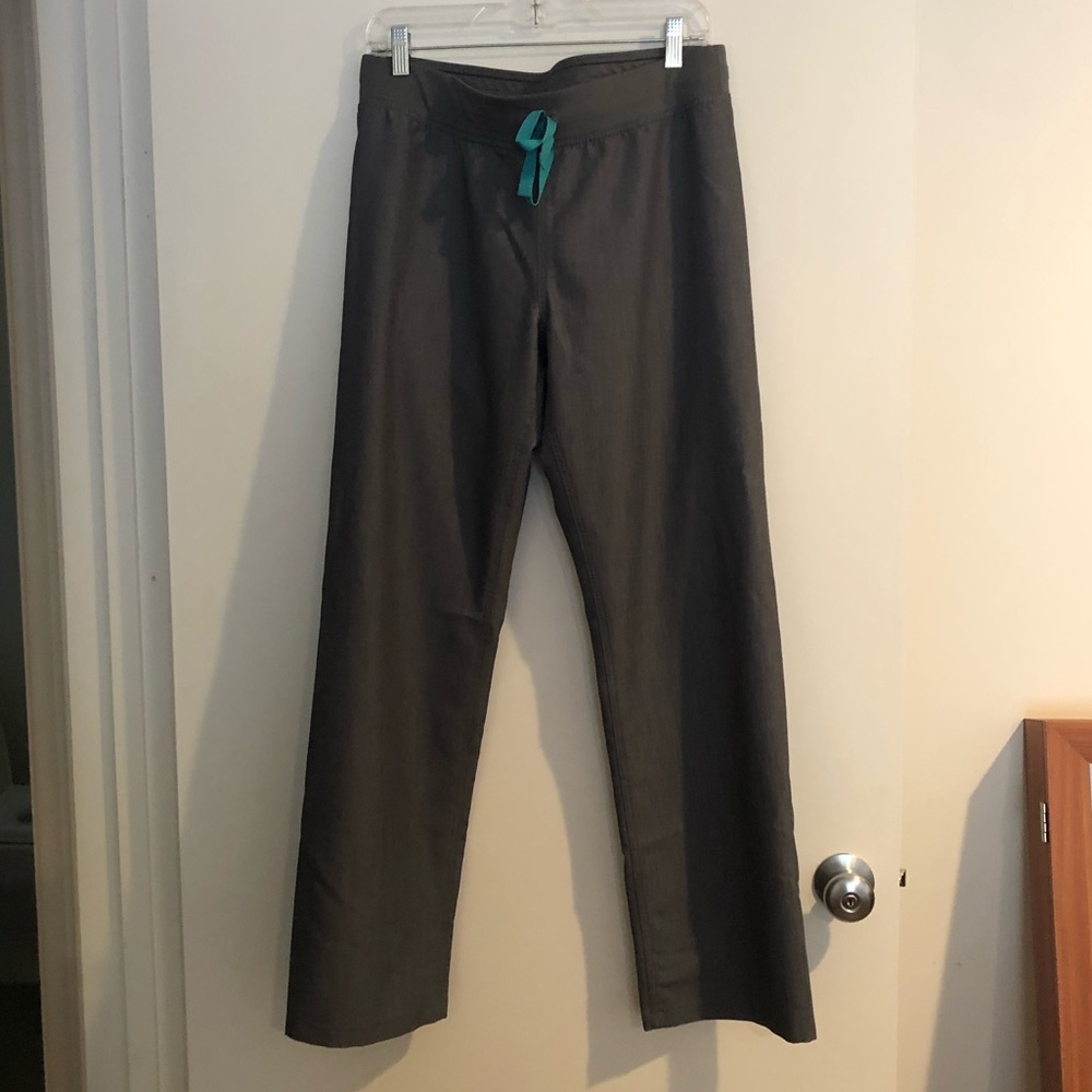 Grey women’s Figs scrub pants